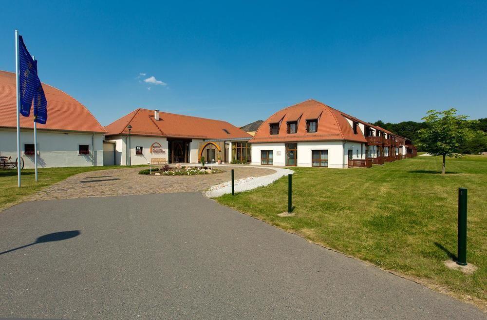 Gaestehaus Kloster Nimbschen กริมมา ภายนอก รูปภาพ