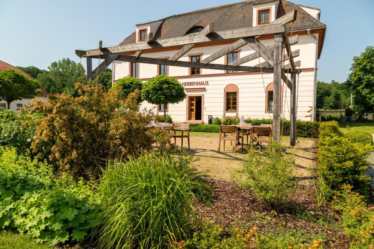 Gaestehaus Kloster Nimbschen กริมมา ภายนอก รูปภาพ